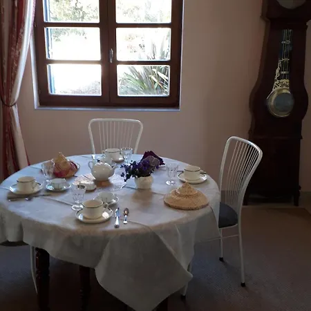 La Toulousaine Bed and Breakfast *